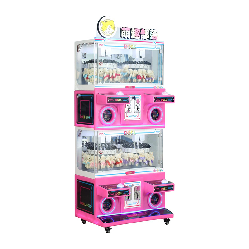 Four-person clip machine