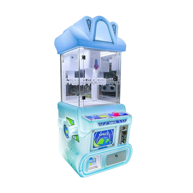 Roto-molding claw machine