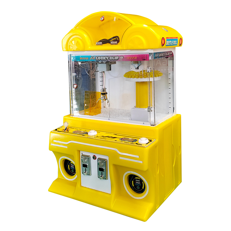 Rotational molding double claw machine/c